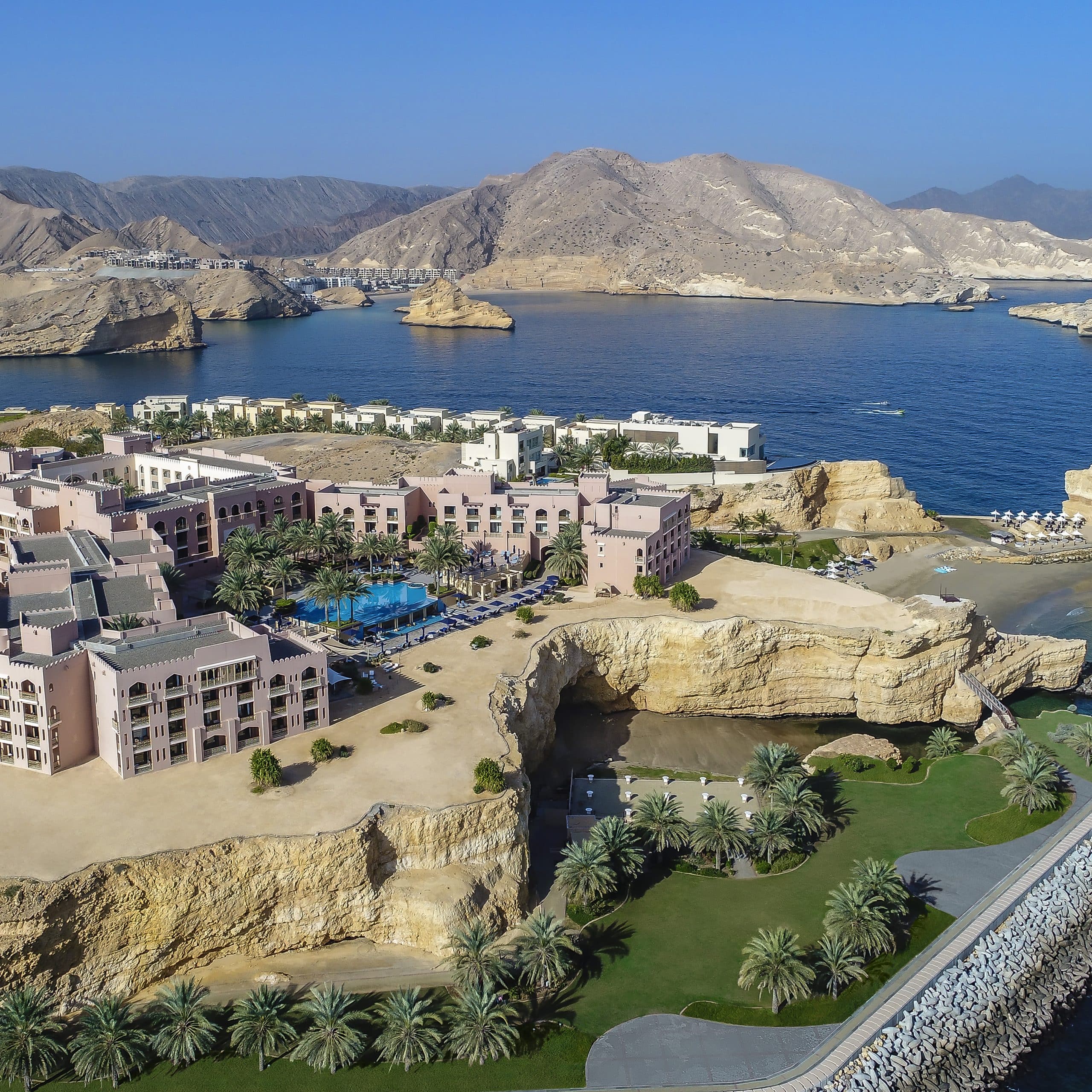 Shangri-La Al Husn Resort & Spa