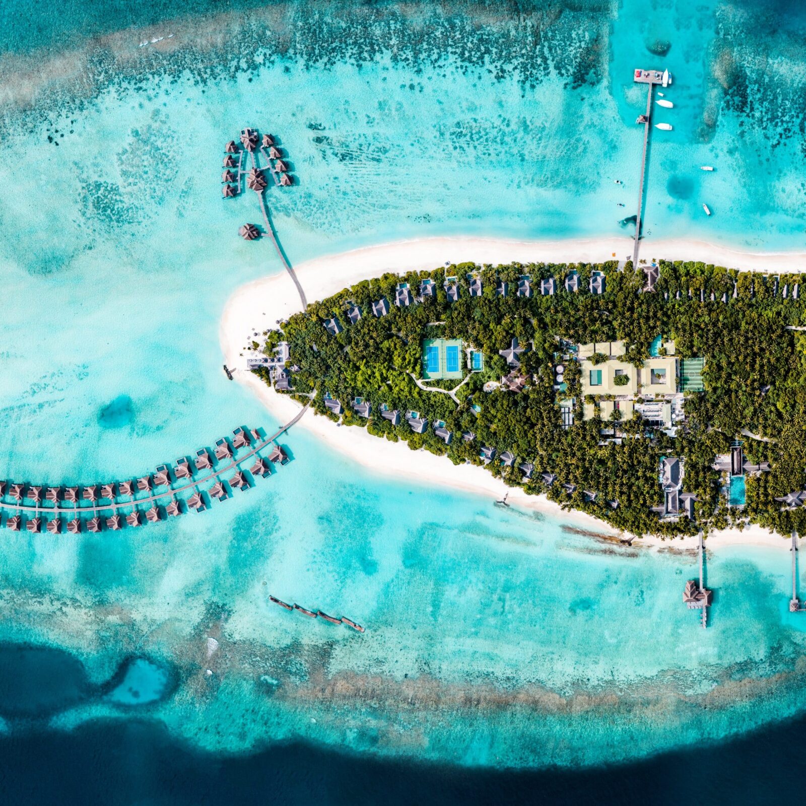 https://www.theluxurytravelclub.com/wp-content/uploads/2025/06/Vakkaru-Maldives-scaled-1.jpg
